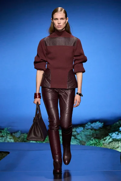 Look 40